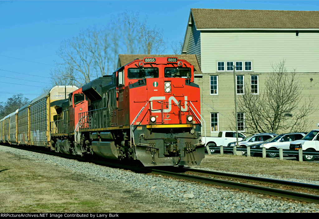 CN eastbound at Holly